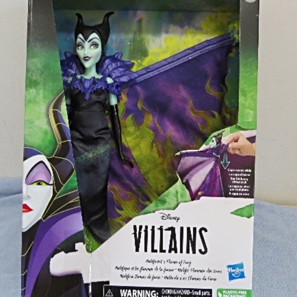 Hasbro Disney Villains Maleficent's Flames of Fury Fashion Doll - Picture 1 of 6